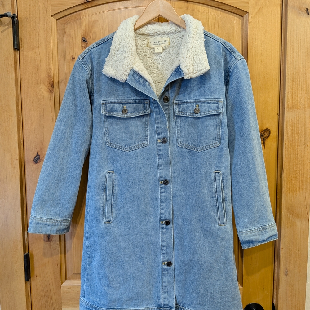 Saltwater LUXE Light Blue Jean Jacket with Sherpa Collar - Picture 2 of 4